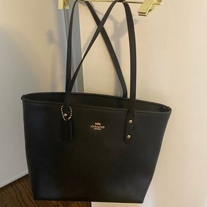 COACH City Zip Tote in Crossgrain leather.
